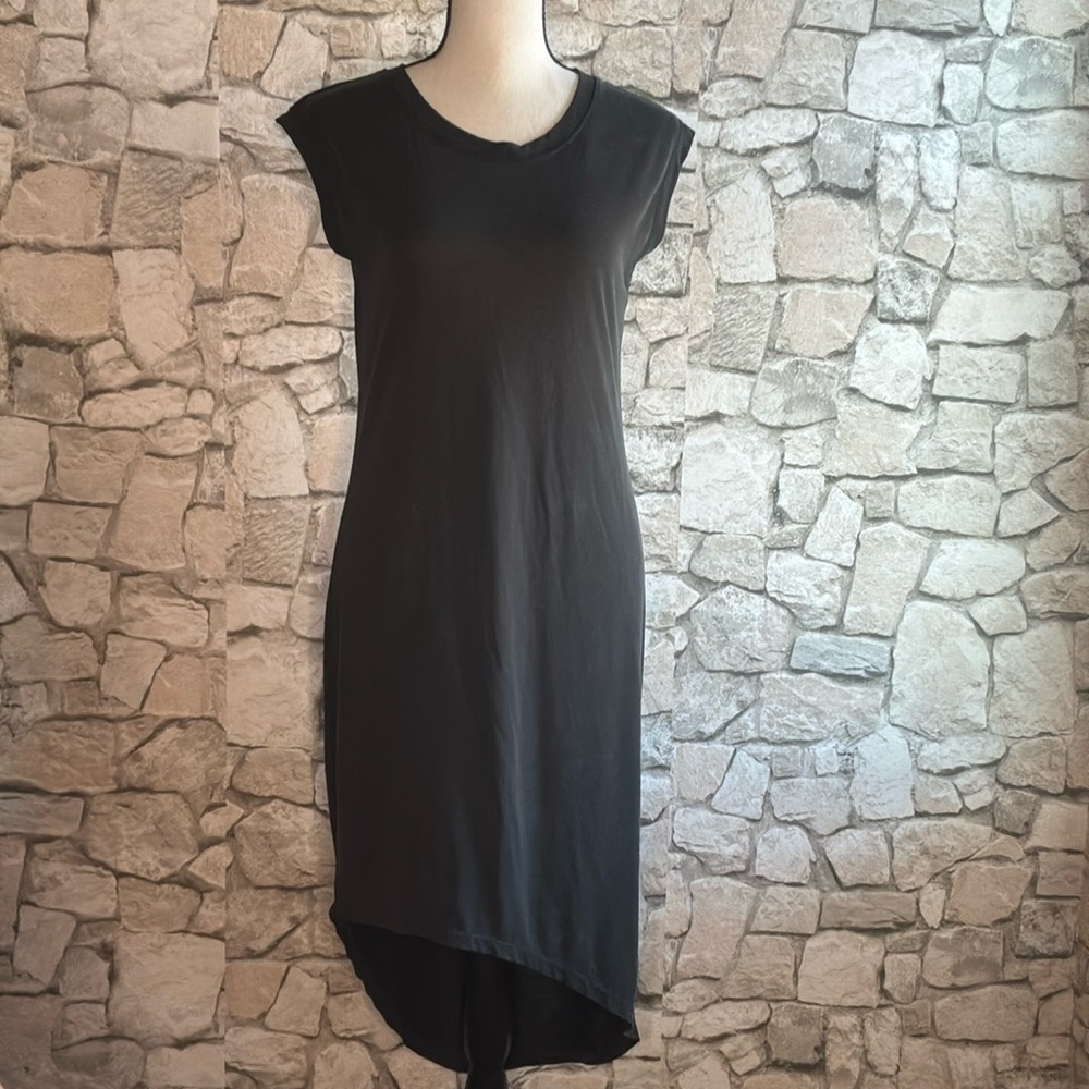 Black Sleeveless Dress